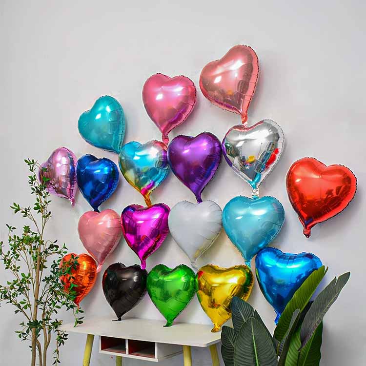 Balon foil berbentuk hati